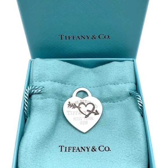 Tiffany & Co. Sterling Silver Return To Tiffany Etched Heart and Arrow Charm - Picture 2 of 4